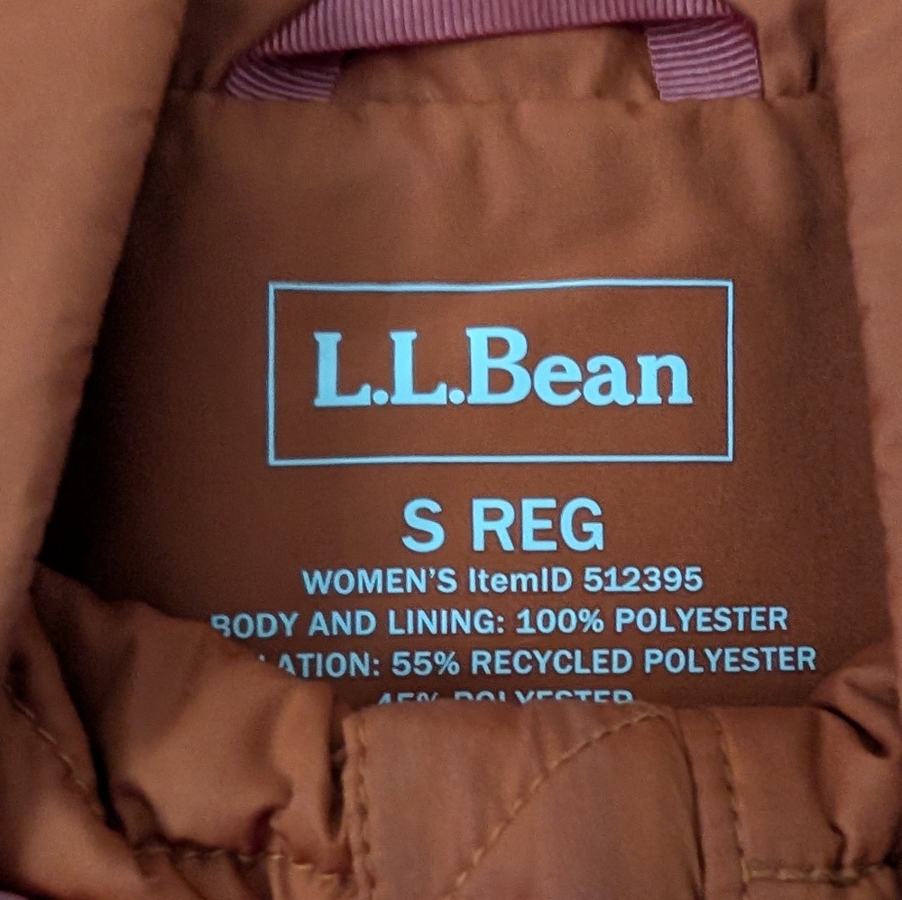 Women's L.L.Bean Mountain Classic Puffer Jacket in the Colorblock Style. Small - Picture 3 of 3